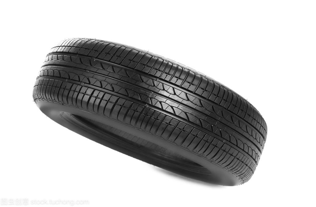 汽車輪胎在白色背景上